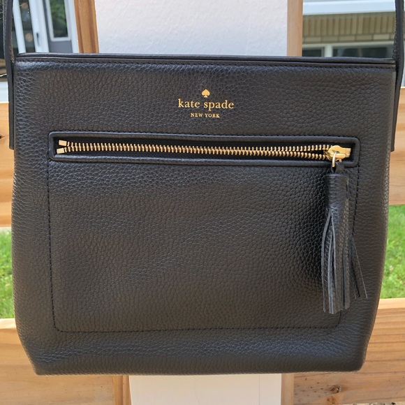 kate spade Handbags - KATE SPADE crossbody 👜